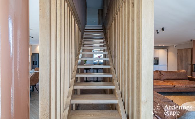 Ferienhaus in Bastogne: ger�umige Unterkunft f�r 22 Personen mit umfangreichen Einrichtungen und 9 Schlafzimmern in den Ardennen