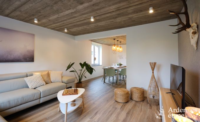 Hbsch restauriertes Ferienhaus in Bastogne, Ardennen