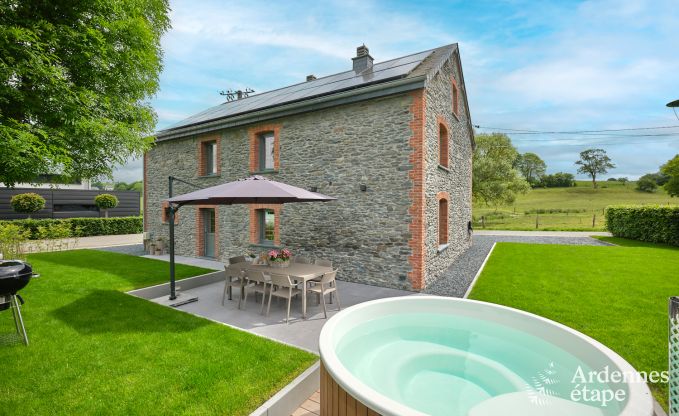 Hbsch restauriertes Ferienhaus in Bastogne, Ardennen
