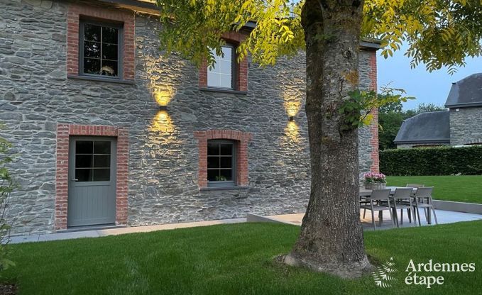 Hbsch restauriertes Ferienhaus in Bastogne, Ardennen