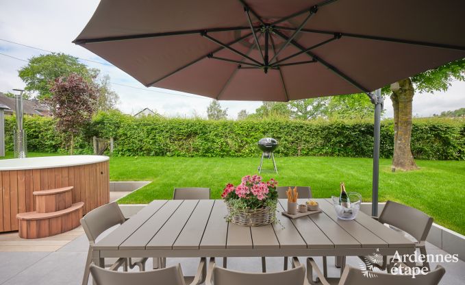 Hbsch restauriertes Ferienhaus in Bastogne, Ardennen