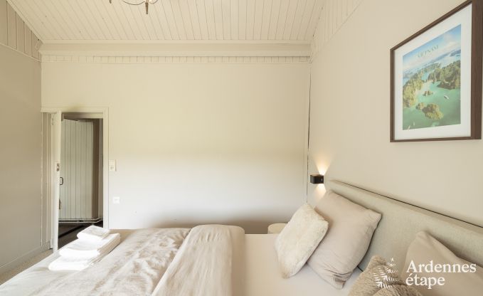 Charmantes Ferienhaus fr 6 Personen in Bastogne mit Innen- und Auenjacuzzi