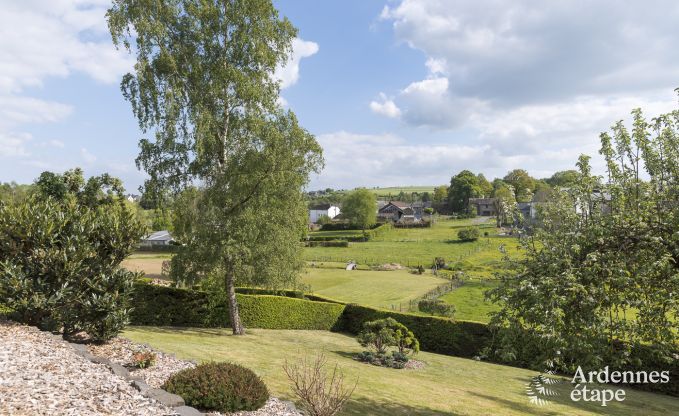 Charmantes Ferienhaus fr 6 Personen in Bastogne mit Innen- und Auenjacuzzi