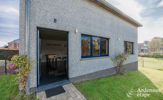 Gro�es Ferienhaus in Bastogne f�r 14 Personen mit Wellness- und Entspannungsbereich