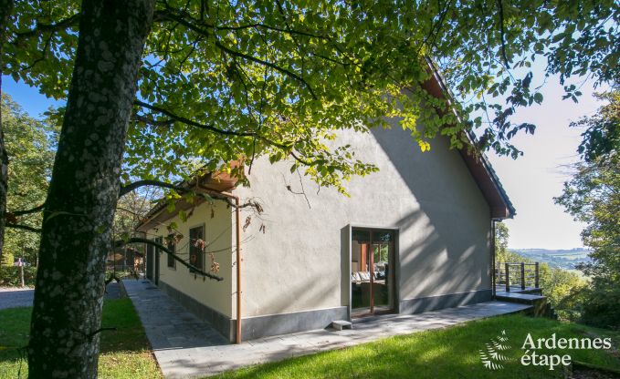 4,5-Sterne-Ferienhaus für 20 Personen in Waldlage bei Beauraing