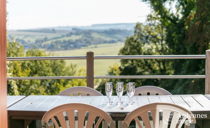 Gerumiges Chalet fr Gruppen in Beauraing, Ardennen