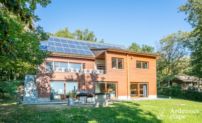 Gerumiges Chalet fr Gruppen in Beauraing, Ardennen