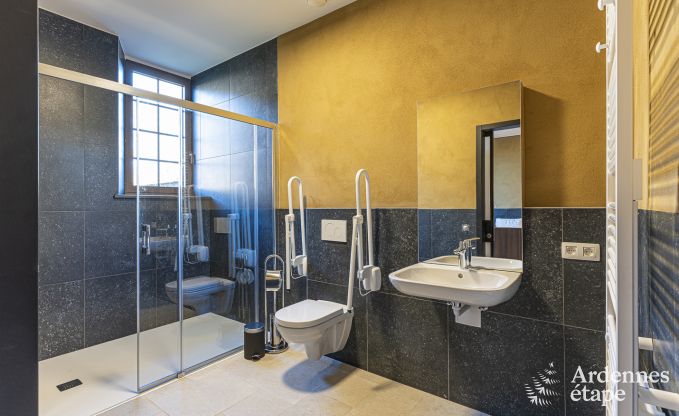 Schloss Beauraing 38 Pers. Ardennen Schwimmbad Wellness Behinderten gerecht