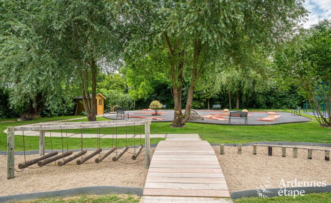 Schloss Beauraing 38 Pers. Ardennen Schwimmbad Wellness Behinderten gerecht