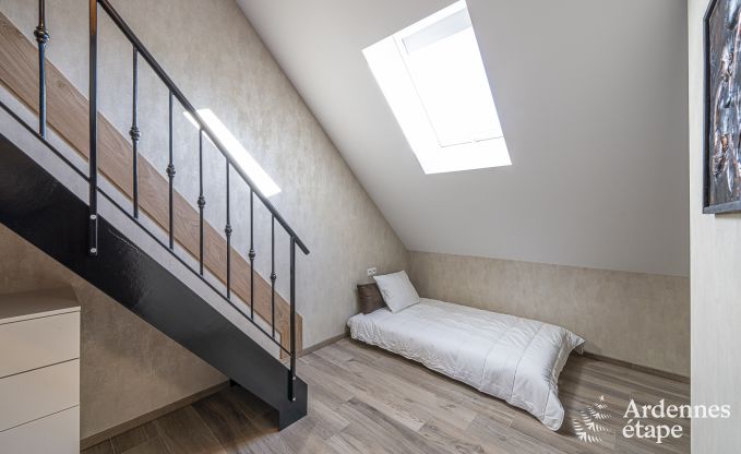 Schloss Beauraing 38 Pers. Ardennen Schwimmbad Wellness Behinderten gerecht