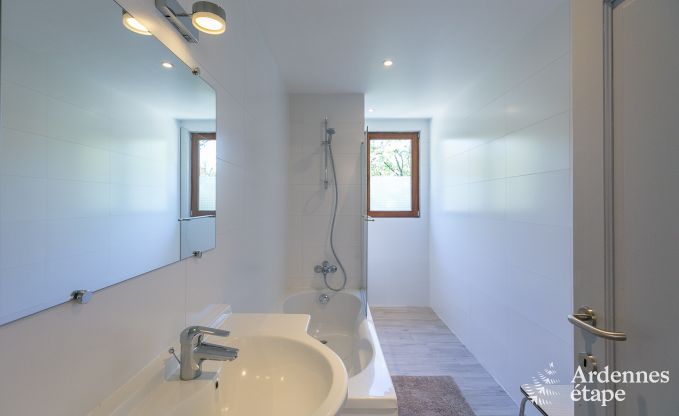 Ger�umiges Chalet f�r Gruppen in Beauraing, Ardennen