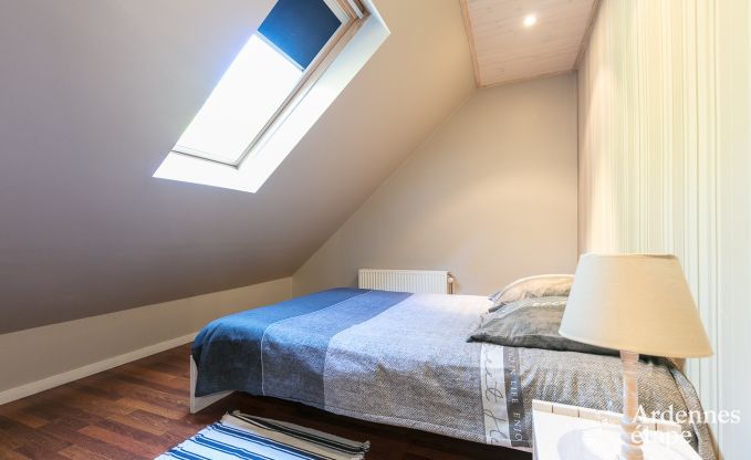 Ger�umiges Chalet f�r Gruppen in Beauraing, Ardennen