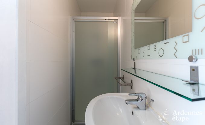 Ger�umiges Chalet f�r Gruppen in Beauraing, Ardennen