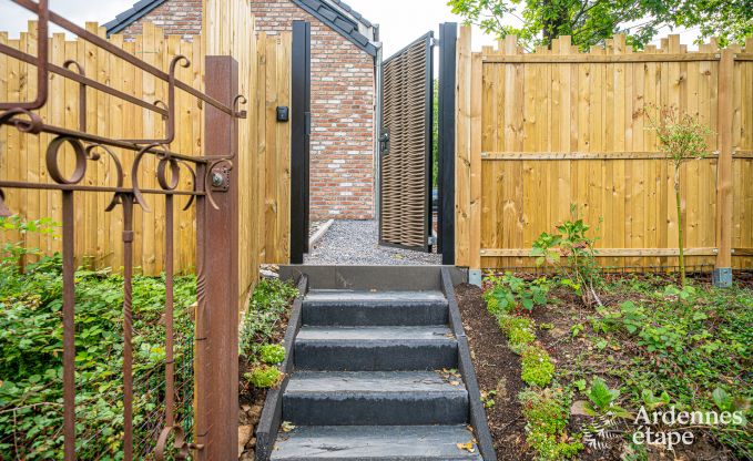 Romantisches Ferienhaus f�r 2 Personen in Beauraing mit Schwimmbad, Sauna und Jacuzzi