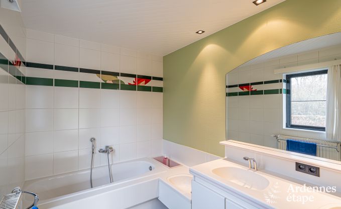 Charmantes und ger�umiges Ferienhaus mit Pool in Beauraing, Ardennen