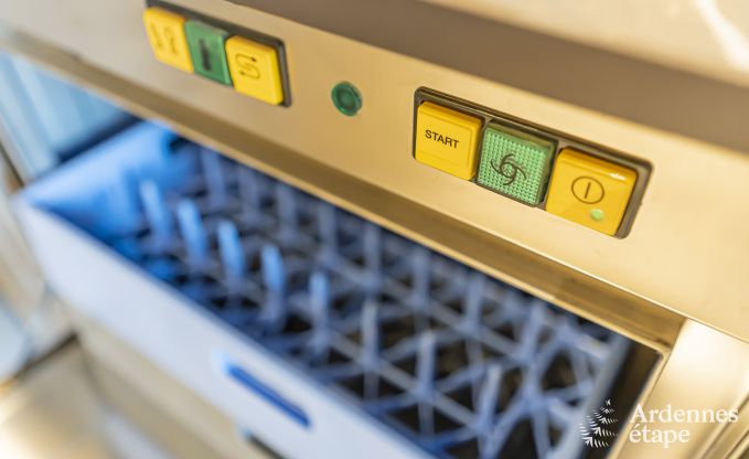 Schloss Beauraing 38 Pers. Ardennen Schwimmbad Wellness Behinderten gerecht