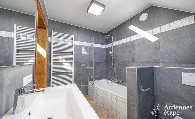 Schloss Beauraing 38 Pers. Ardennen Schwimmbad Wellness Behinderten gerecht