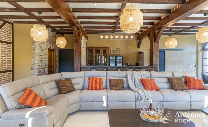 Schloss Beauraing 38 Pers. Ardennen Schwimmbad Wellness Behinderten gerecht