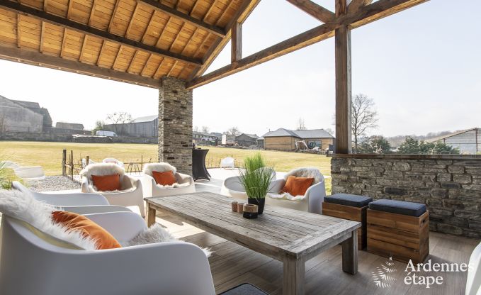 Wundersch�nes Schloss in Bertrix: Unterkunft f�r 20 Personen mit Hallenbad, Whirlpool und Infrarotkabine