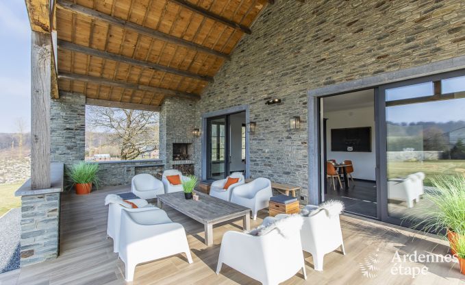 Wundersch�nes Schloss in Bertrix: Unterkunft f�r 20 Personen mit Hallenbad, Whirlpool und Infrarotkabine