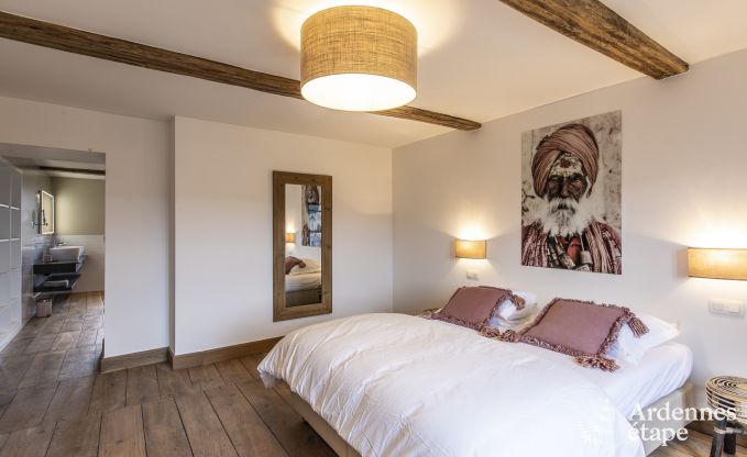 Wundersch�nes Schloss in Bertrix: Unterkunft f�r 20 Personen mit Hallenbad, Whirlpool und Infrarotkabine