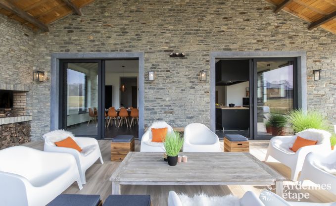 Wunderschnes Schloss in Bertrix: Unterkunft fr 20 Personen mit Hallenbad, Whirlpool und Infrarotkabine