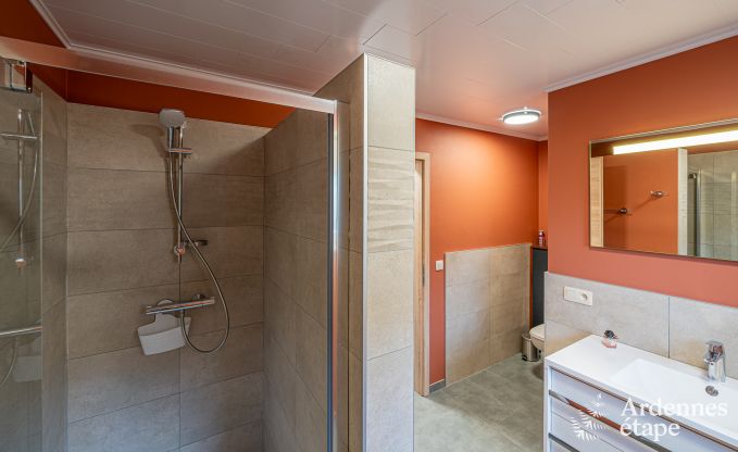 Familienfreundliches Ferienhaus f�r 8 Personen und 2 Hunde in Jehonville