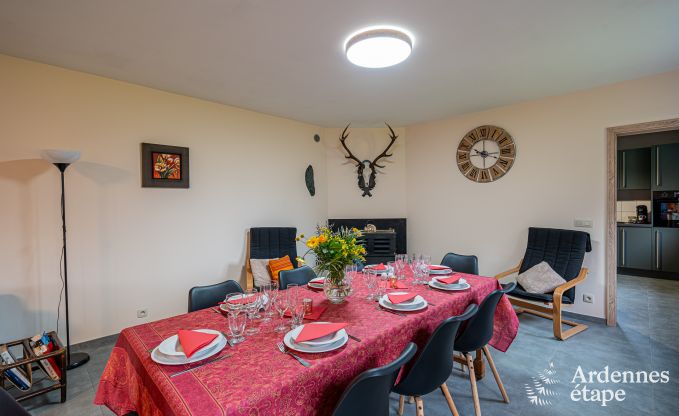 Familienfreundliches Ferienhaus f�r 8 Personen und 2 Hunde in Jehonville