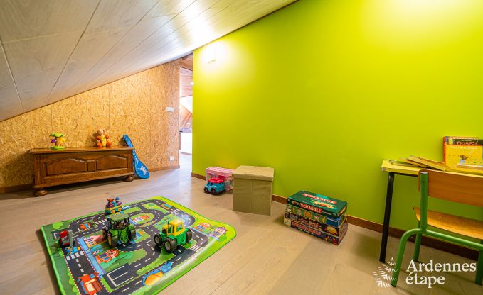 Familienfreundliches Ferienhaus f�r 8 Personen und 2 Hunde in Jehonville