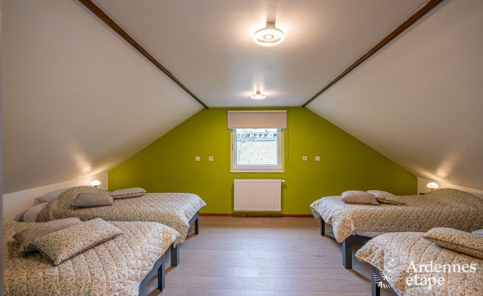 Familienfreundliches Ferienhaus f�r 8 Personen und 2 Hunde in Jehonville