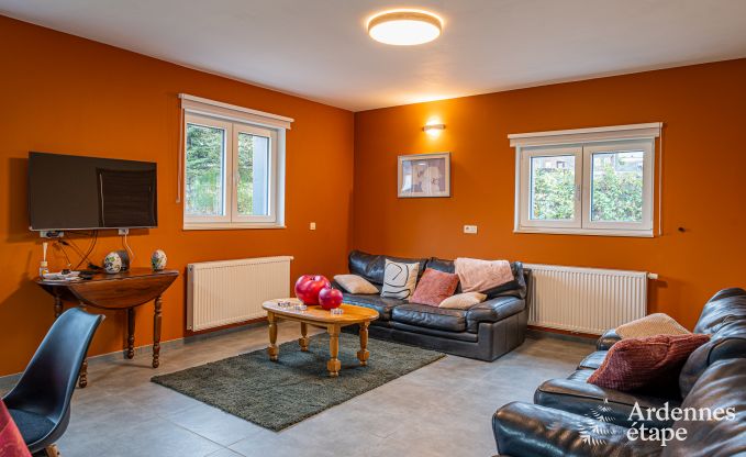 Familienfreundliches Ferienhaus f�r 8 Personen und 2 Hunde in Jehonville