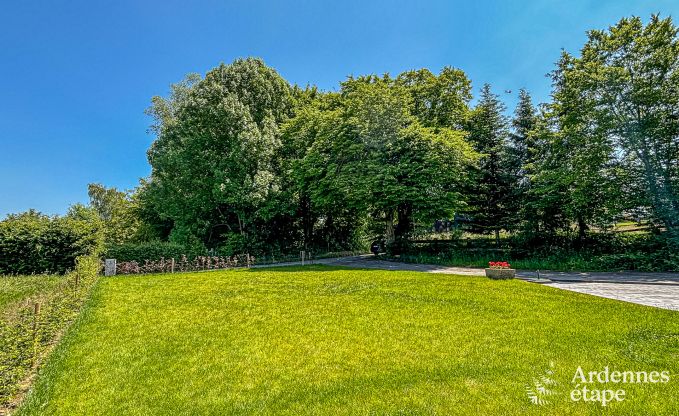 Familienfreundliches Ferienhaus f�r 8 Personen und 2 Hunde in Jehonville