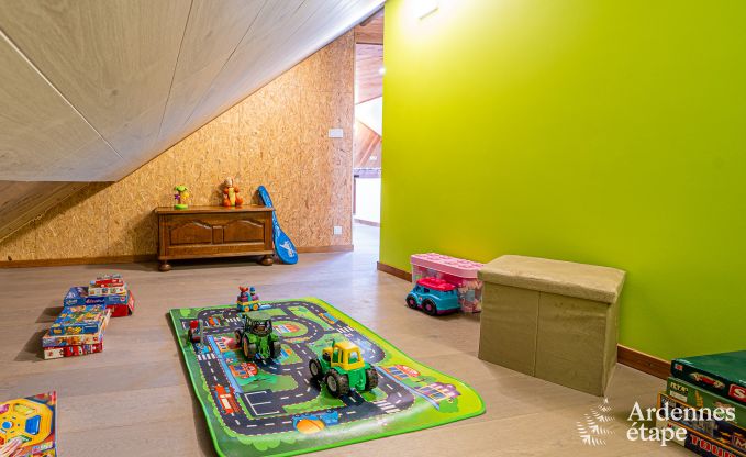 Familienfreundliches Ferienhaus f�r 8 Personen und 2 Hunde in Jehonville