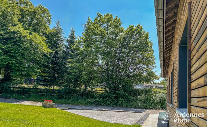 Familienfreundliches Ferienhaus f�r 8 Personen und 2 Hunde in Jehonville