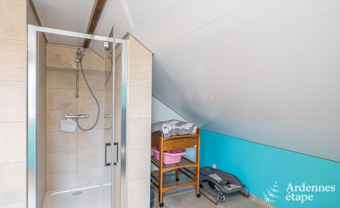 Familienfreundliches Ferienhaus f�r 8 Personen und 2 Hunde in Jehonville