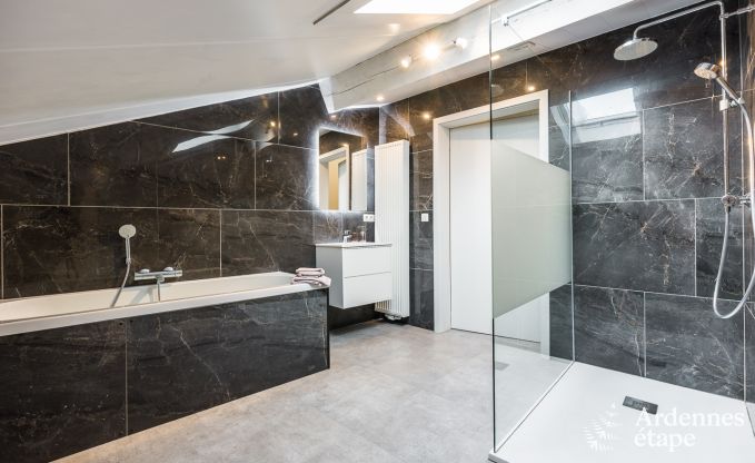 Luxuri�ses und hundefreundliches Ferienhaus in Bertrix, Ardennen