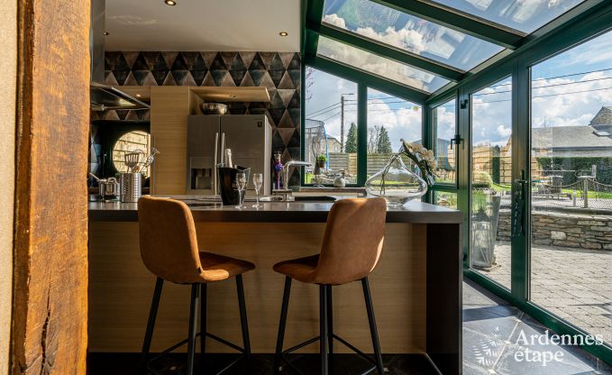 Komfortables Ferienhaus mit Hallenbad in Bertrix, Ardennen