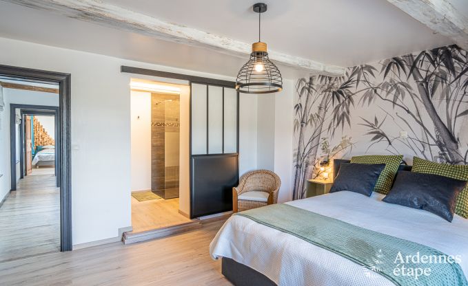 Komfortables Ferienhaus mit Hallenbad in Bertrix, Ardennen