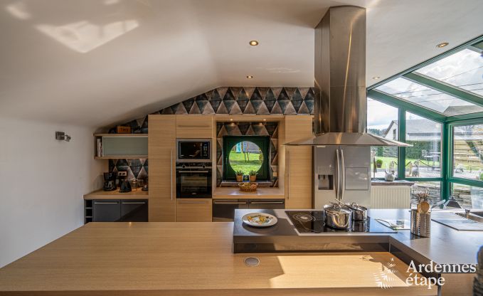 Komfortables Ferienhaus mit Hallenbad in Bertrix, Ardennen