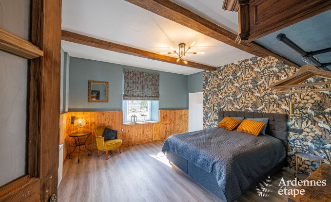 Komfortables Ferienhaus mit Hallenbad in Bertrix, Ardennen