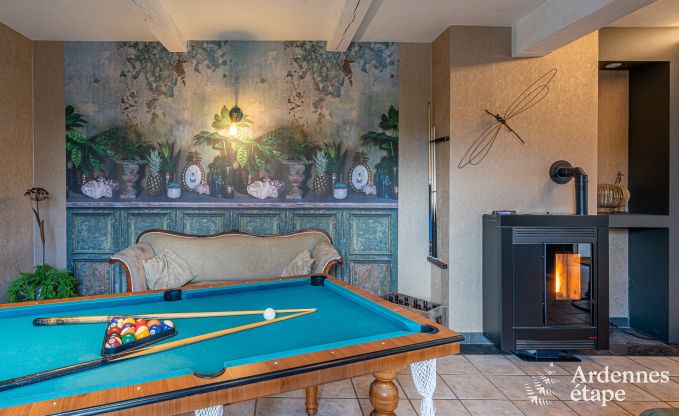 Komfortables Ferienhaus mit Hallenbad in Bertrix, Ardennen