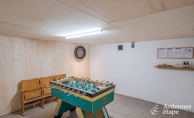 Authentisches Chalet fr 8 Personen in Bivre mit 4 Schlafzimmern, Holzofen, Whirlpool, Privatgarten und Fahrradabstellraum