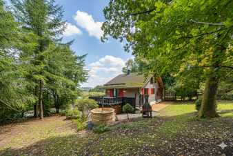 Chalet fr 8 Personen in Bivre, mit 4 Schlafzimmern, Holzofen, Garten, Fahrradabstellraum und Whirlpool in den Ardennen