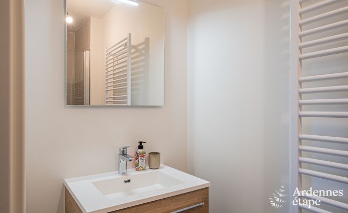 Ferienhaus in Bi�vre: haustierfreundlicher Komfort f�r 12 Personen mit Sauna in den Ardennen