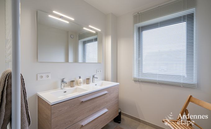 Ferienhaus in Bi�vre: haustierfreundlicher Komfort f�r 12 Personen mit Sauna in den Ardennen