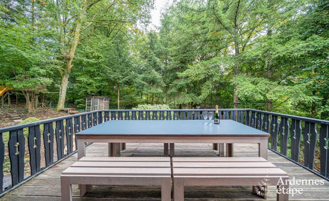 Authentisches Chalet fr 8 Personen in Bivre mit 4 Schlafzimmern, Holzofen, Whirlpool, Privatgarten und Fahrradabstellraum