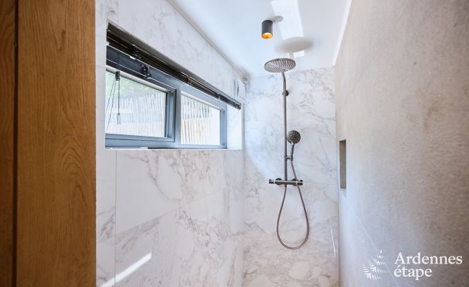 Charmantes Ferienhaus in Bi�vre-Cornimont f�r 6 Personen mit Whirlpool und Infrarotkabine