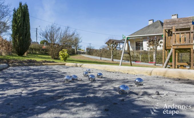 Flucht in die Ardennen: Ger�umiges Ferienhaus f�r 8 Personen in Bouillon
