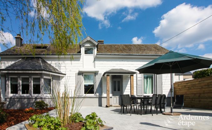 Flucht in die Ardennen: Ger�umiges Ferienhaus f�r 8 Personen in Bouillon