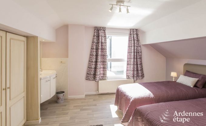 Flucht in die Ardennen: Ger�umiges Ferienhaus f�r 8 Personen in Bouillon